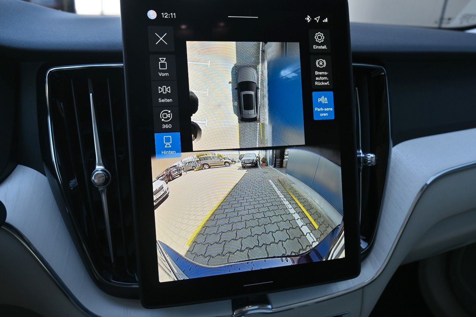 Fahrzeugabbildung Volvo XC60 B5 B AWD Plus Dark*FSHZG*PANO*360°*ACC