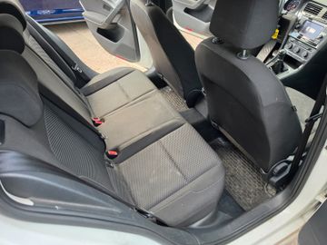Volkswagen Golf - 11
