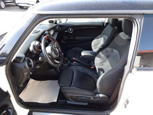 Fahrzeugabbildung MINI Cooper S/Pano/Leder/Navi/SitzH/H&K/JWC/