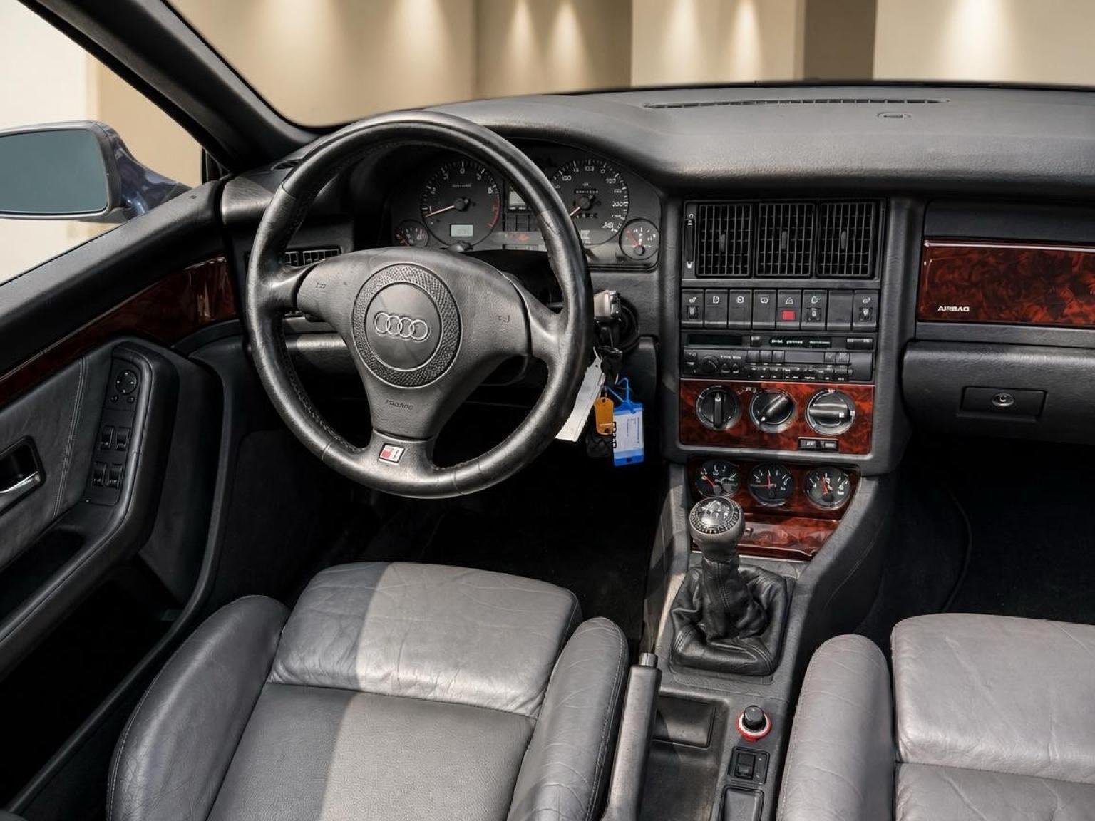 Audi 80 2,6 Cabrio/1.Hand/LEDER/XENON/SHZ/KLIMa