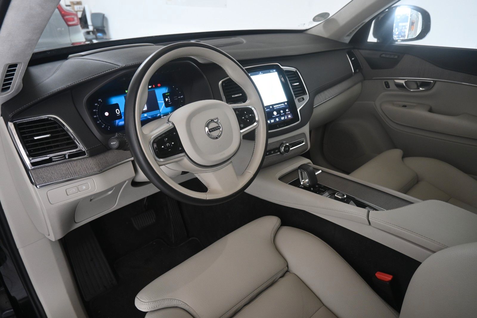 Fahrzeugabbildung Volvo XC90 T8 AWDUltimate Dark Recharge Plug-In Hybrid