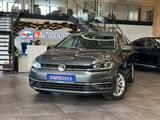Volkswagen Golf VII Variant *Tempo*PDC*LED*Lenkradheizung* - mit Benzin-Antrieb: Beheizbare Frontscheibe, Kombi