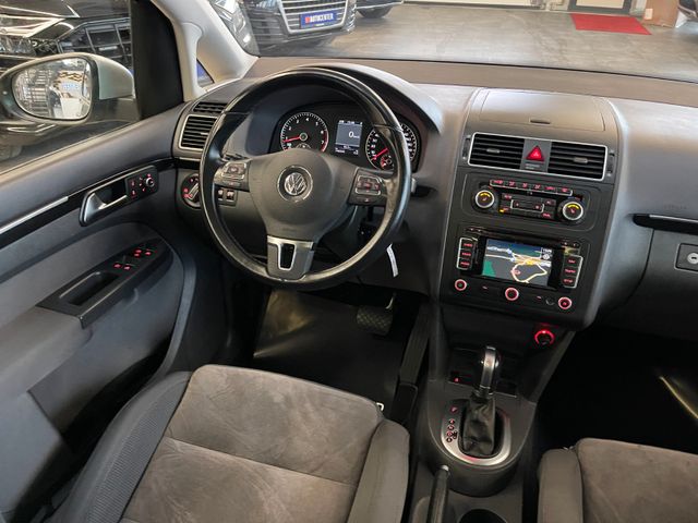 Volkswagen Touran Highline *PANO*SHZ*NAVI*PDC*TEMPOMAT*