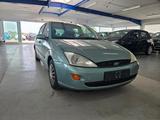 Ford Focus 1.6 Ambiente Autom. - gebrauchte Ford Focus aus dem Jahr 2000