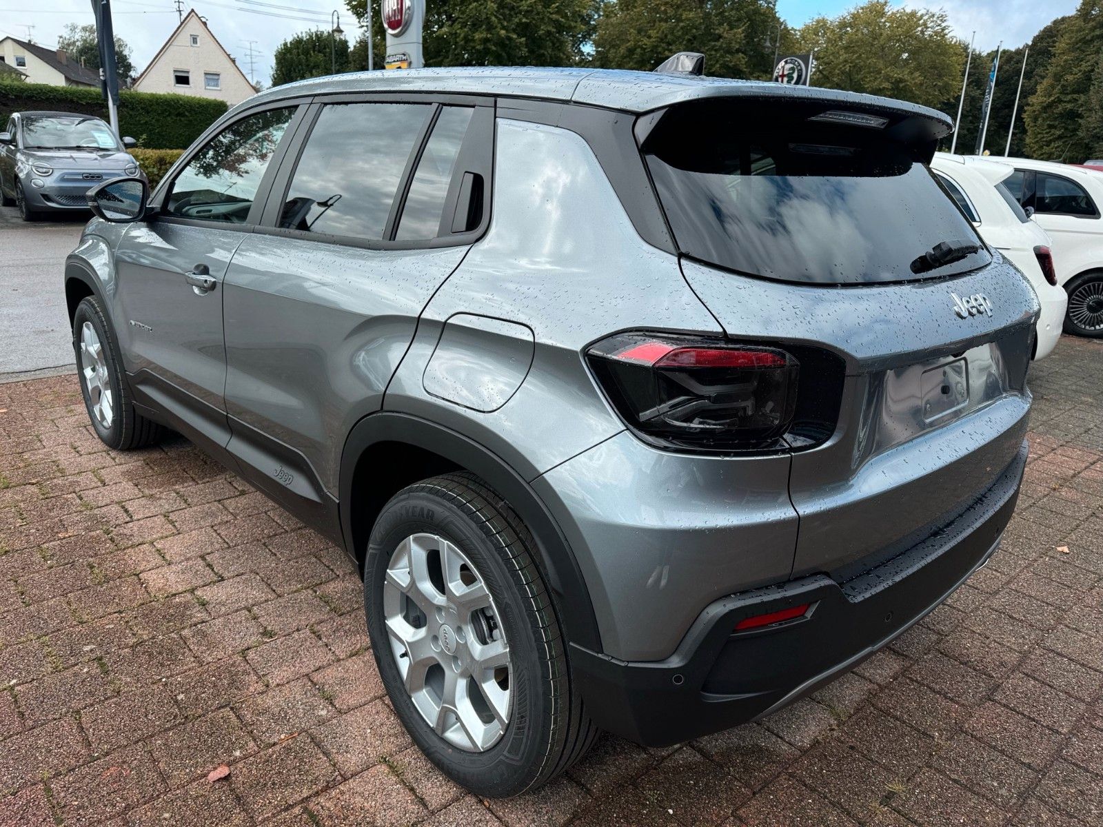 Fahrzeugabbildung Jeep AVENGER BENZINER MY24-LONGITUDE KAMERA SITZHZG.