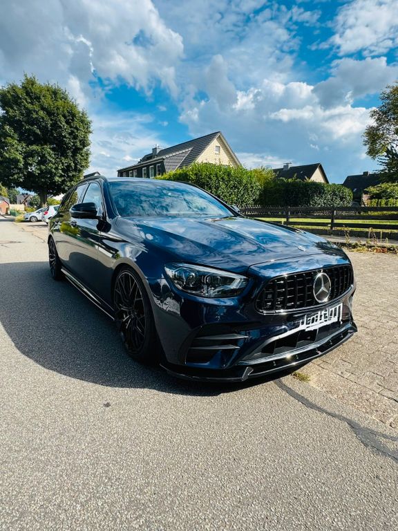 Image of Mercedes-Benz E 220