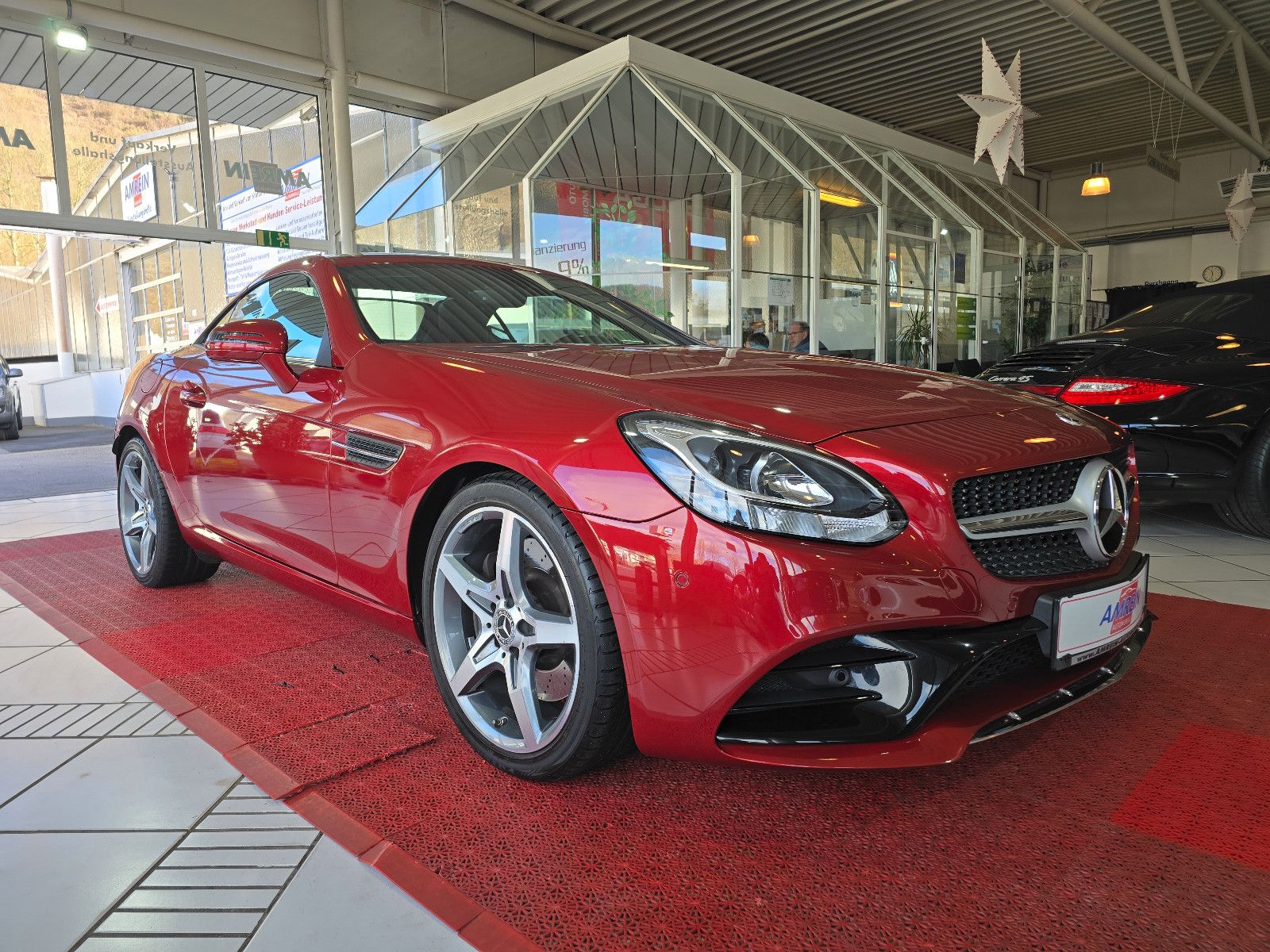 Mercedes-Benz SLC 300 Roadster AMG+LED+NAVI+AIRSCARF+18&amp;quot;AMG