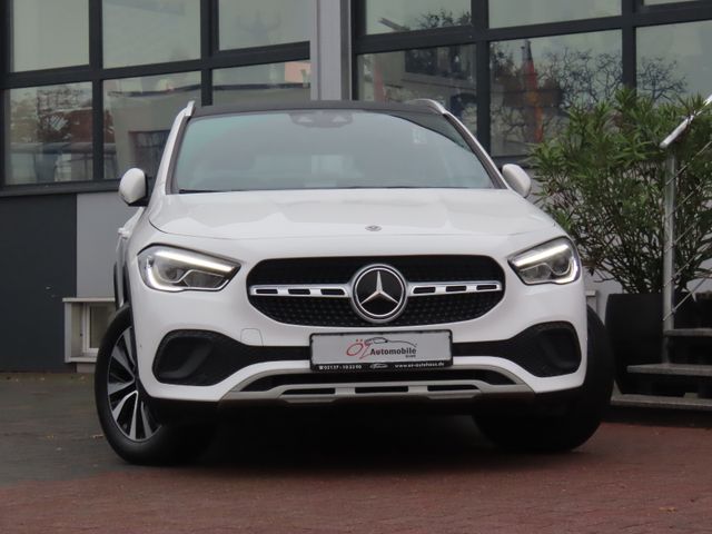 Mercedes-Benz GLA 220 d DCT Style Pano LED Kamera Spurh. TWA