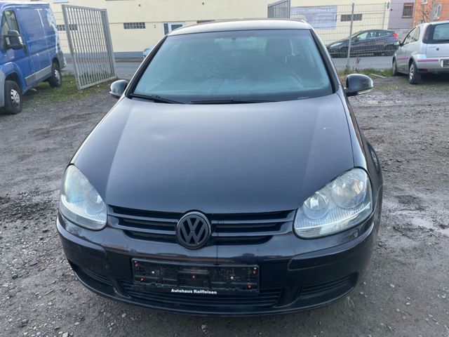 Volkswagen Golf 1.6 FSI Sportline