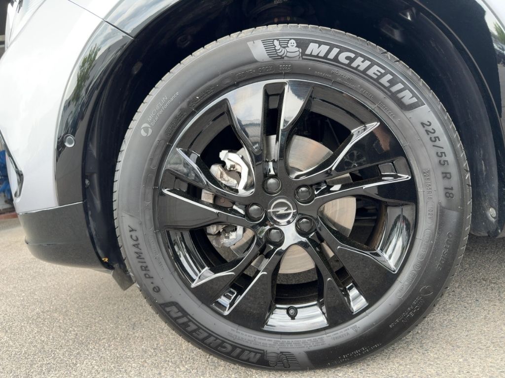 Fahrzeugabbildung Opel Grandland GS  AUTOMATIK  NAVI  LED SHZ