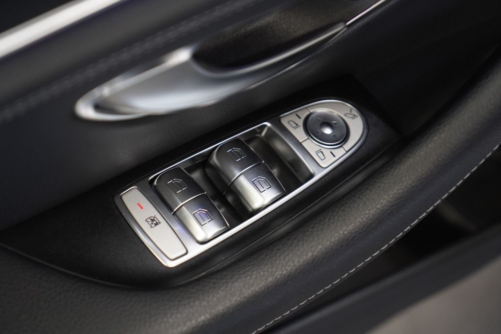 Mercedes Benz E 220