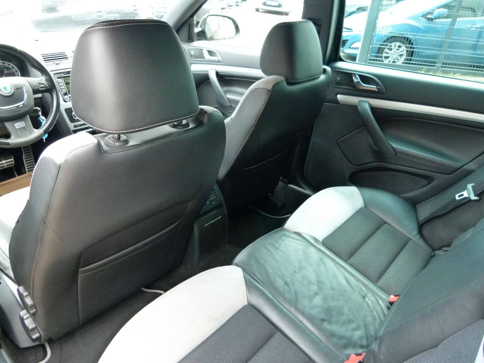 Skoda Octavia 2011 — photo 24