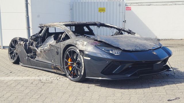 Lamborghini Aventador 740 S