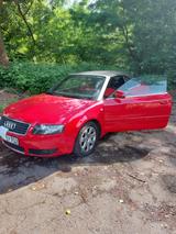 Audi Cabriolet - rote Audi Cabriolet