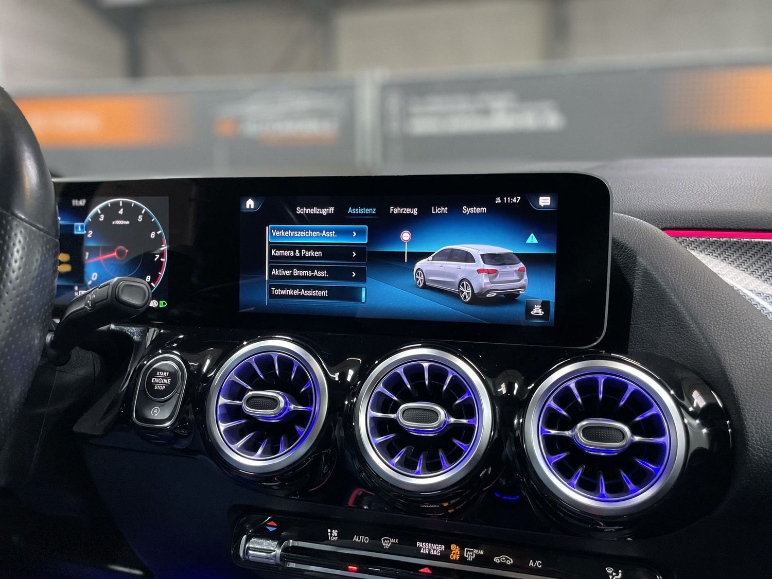 Fahrzeugabbildung Mercedes-Benz B 200 AMG Line #360°#Night#LED#Digital#MBUX#Pano