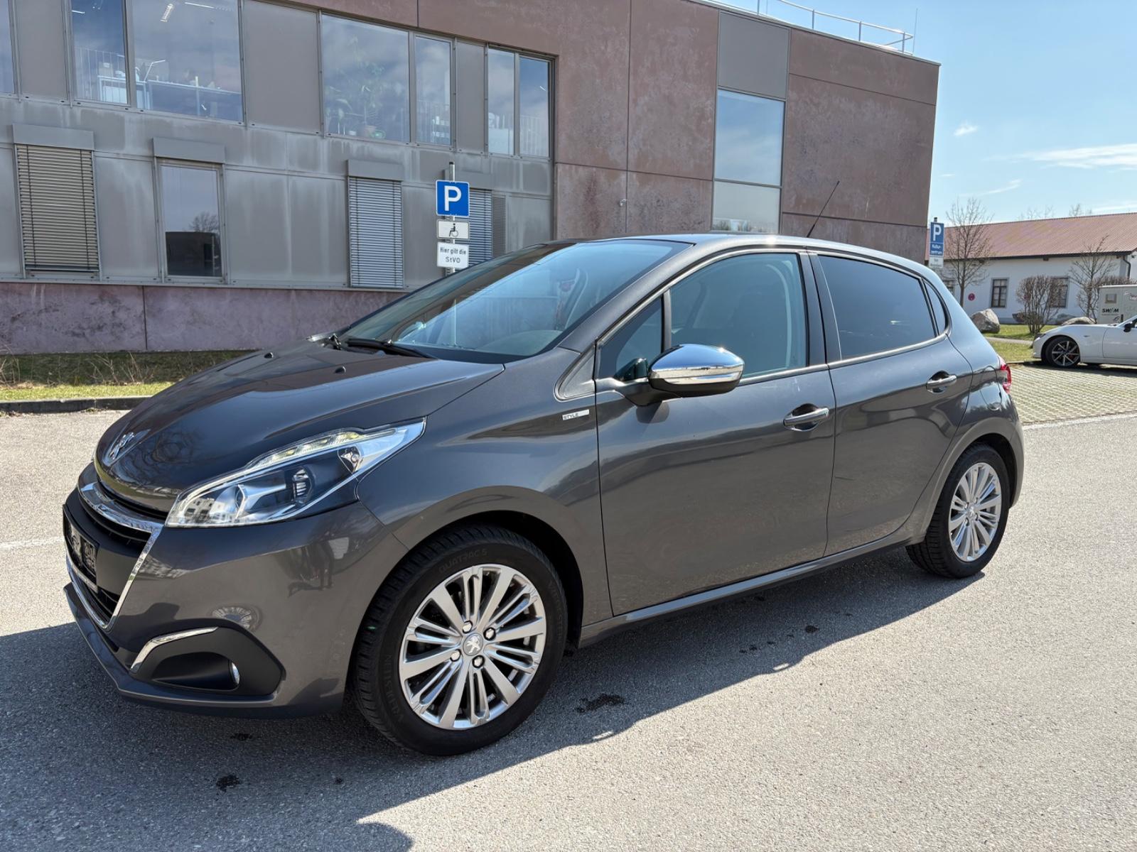 Peugeot 208 Style*1.HAND*KLIMA*PDC*SCHECKHEFT*TEMPOMAT*