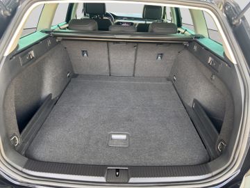 Volkswagen Passat Variant - 12