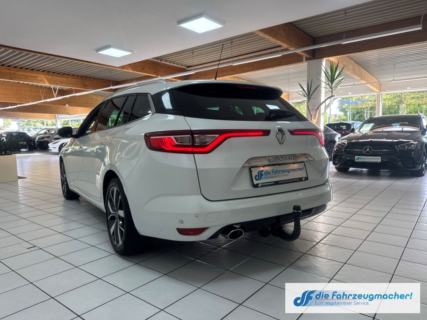 Fahrzeugabbildung Renault Megane IV Grandtour BOSE-Edition 1.2 TCe 130 Ene