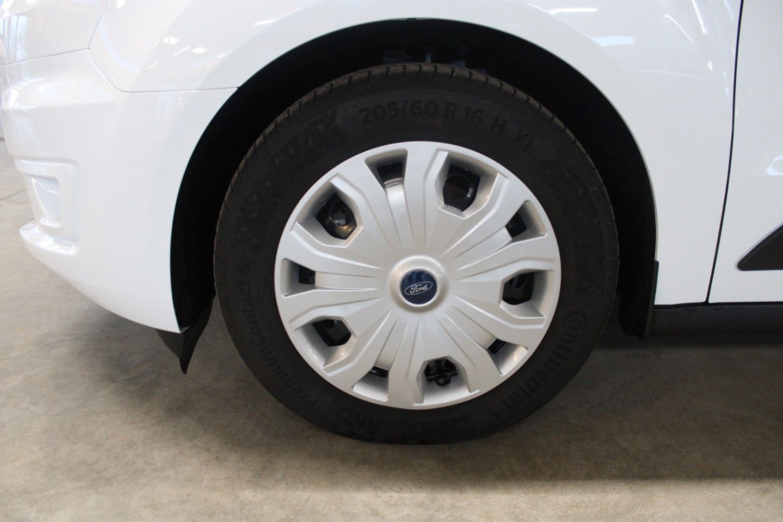 Fahrzeugabbildung Ford Transit Connect TREND L1 KLIMA 3-Sitzer PDC AHK