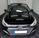 Hyundai i20 1.4 YES! mit CAM + PDC uvm. - Hyundai i20 von privat
