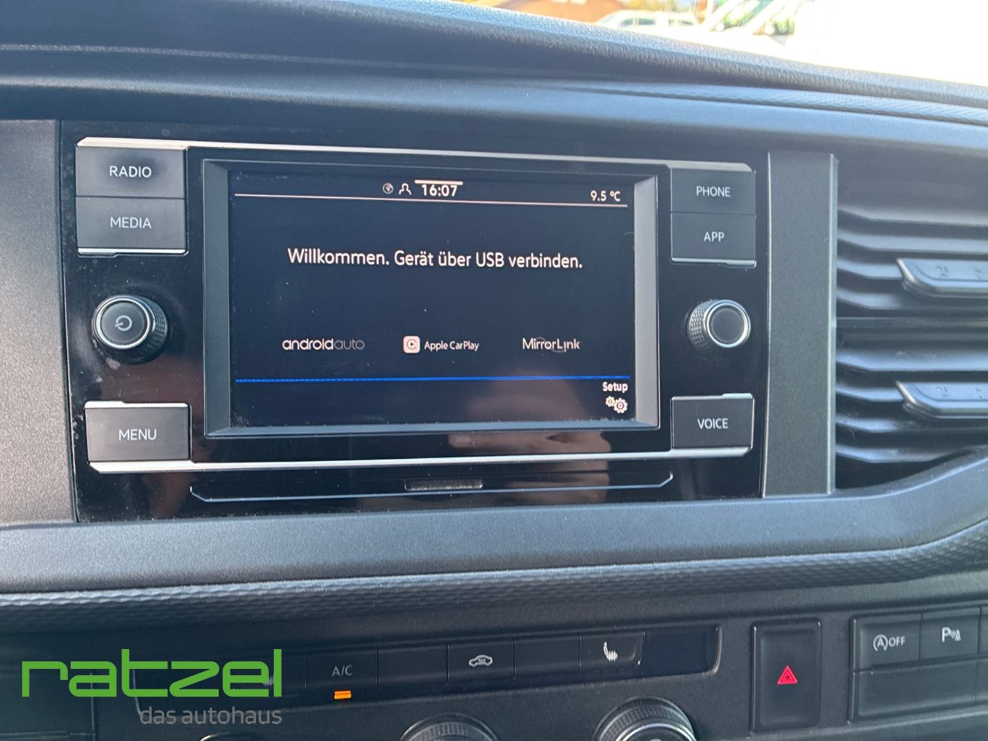 Fahrzeugabbildung Volkswagen T6.1 Kasten 2.0 TDI DSG Leder LED DAB SHZ Fernli