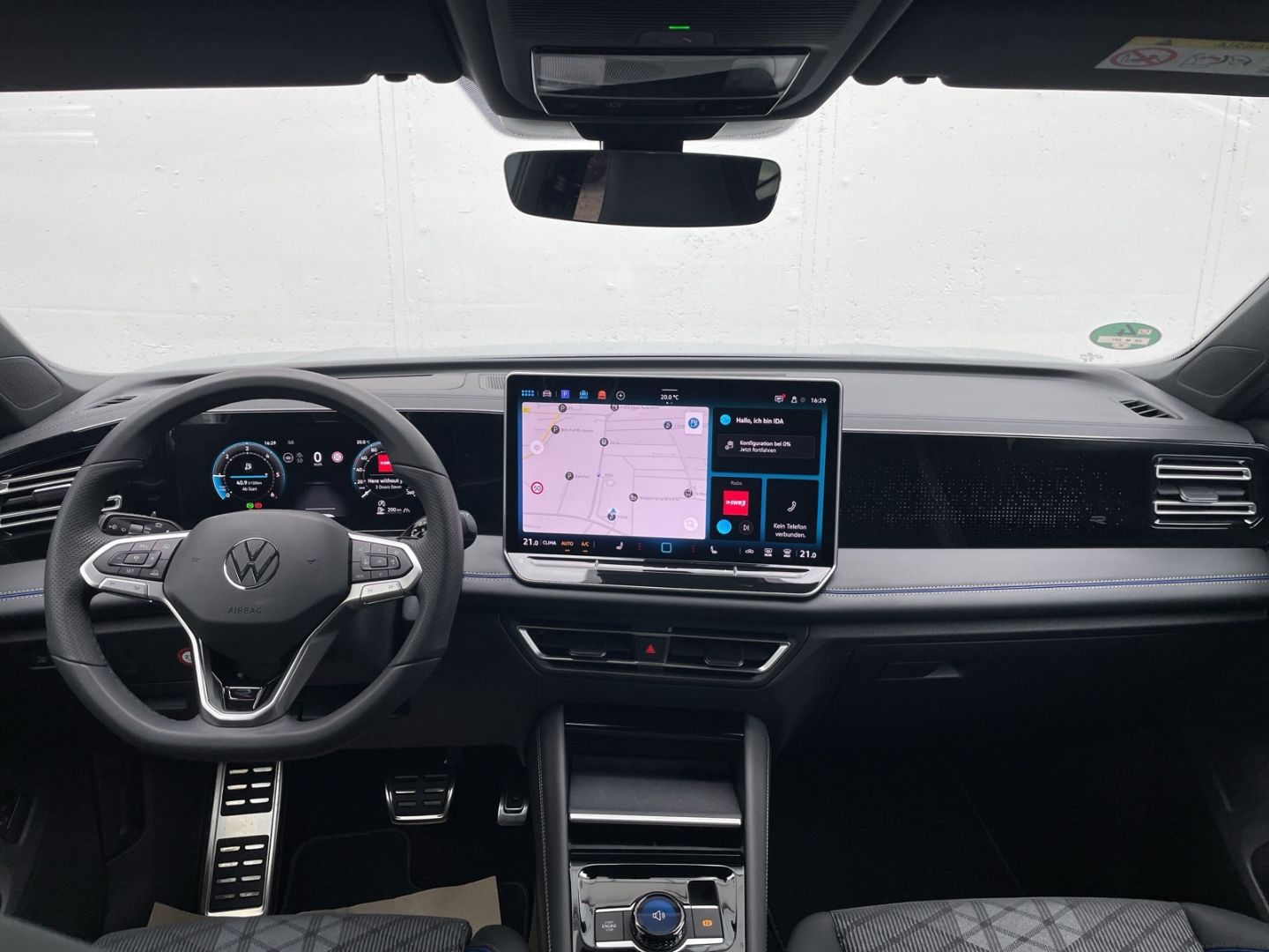 Tiguan 2.0 TDI R-Line Black Style AHK/360°Kamera