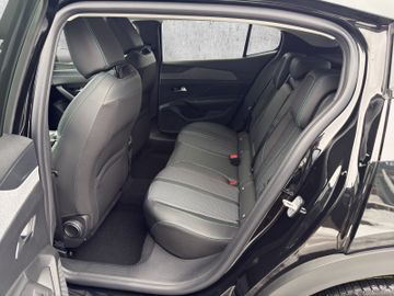 Peugeot 408 Allure Business 1.2 145 360+Kam.+KeyLess