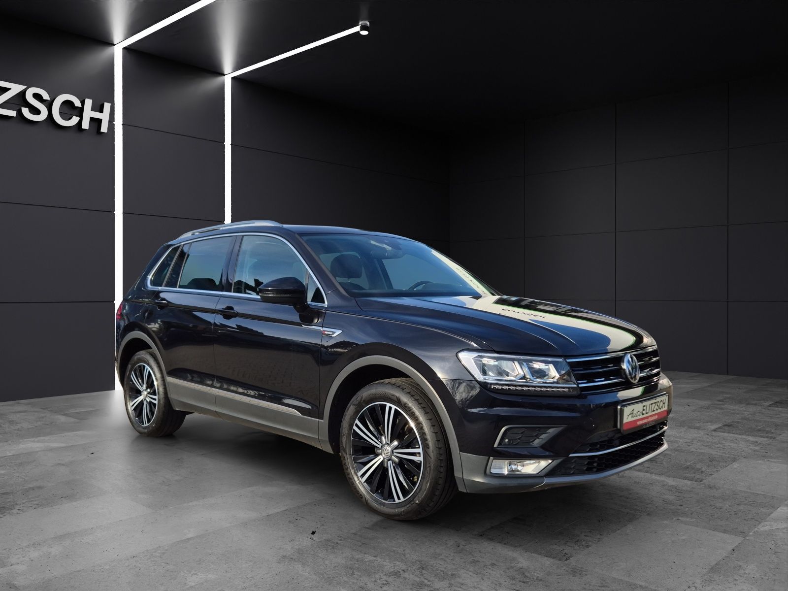 Fahrzeugabbildung Volkswagen Tiguan TDI Highline DSG 4M LED AHK Navi ACC PDC