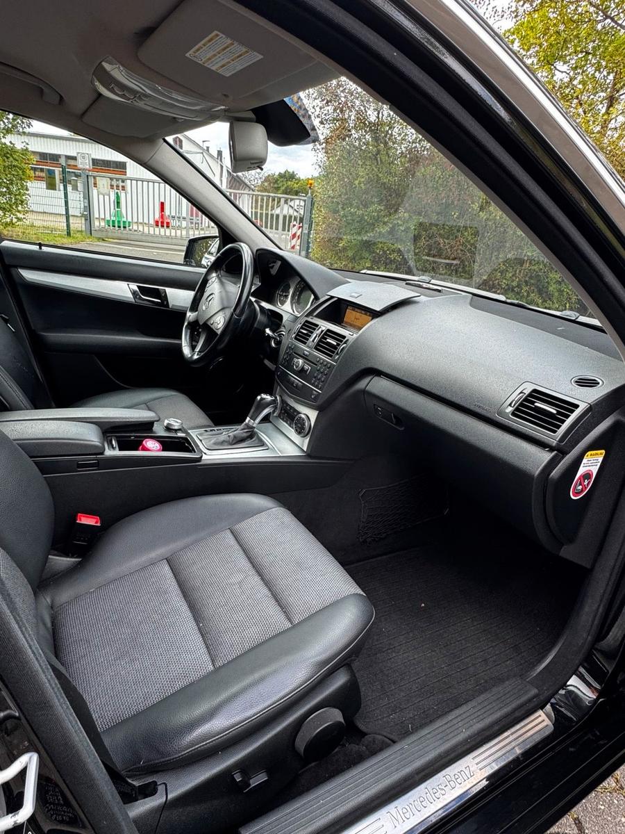 Mercedes-Benz C180 2009 — photo 12