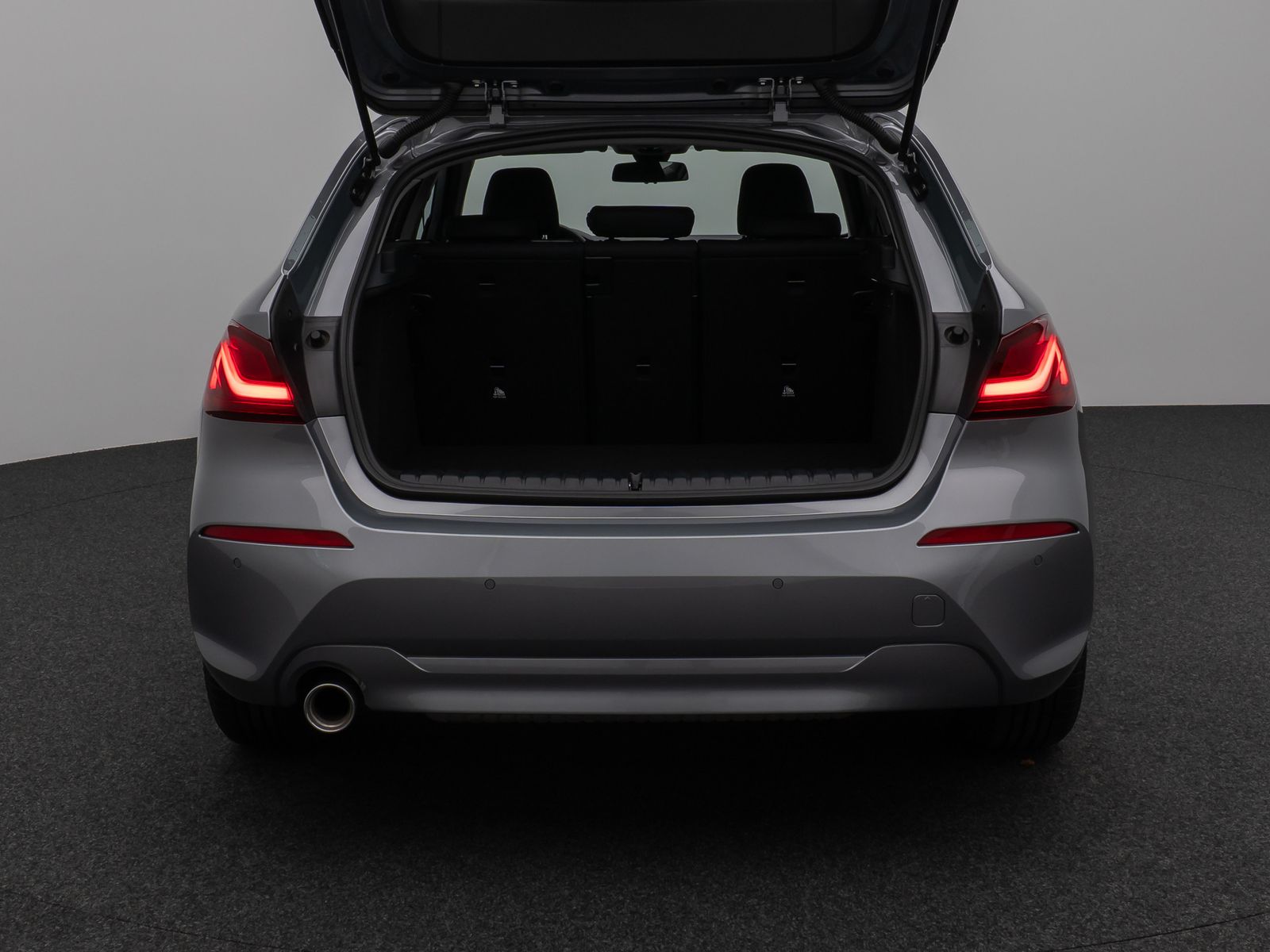 Fahrzeugabbildung BMW 118i DAB CockPitPr PDC Alarm Geschwindigkeitsreg