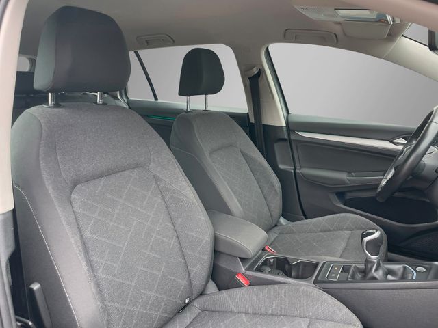 Volkswagen Golf VIII Variant Life 1.5 TSI*CarPlay*Kamera*