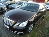 Mercedes-Benz E 220 E T-Modell E 220 CDI BlueEfficiency - Mercedes-Benz E 220: Cdi T