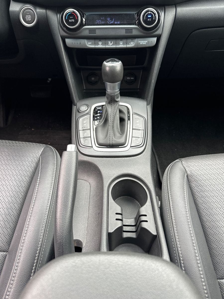 Fahrzeugabbildung Hyundai KONA 1.6 CRDi DCT NAV+LED+AHK+HEADUP+KAM