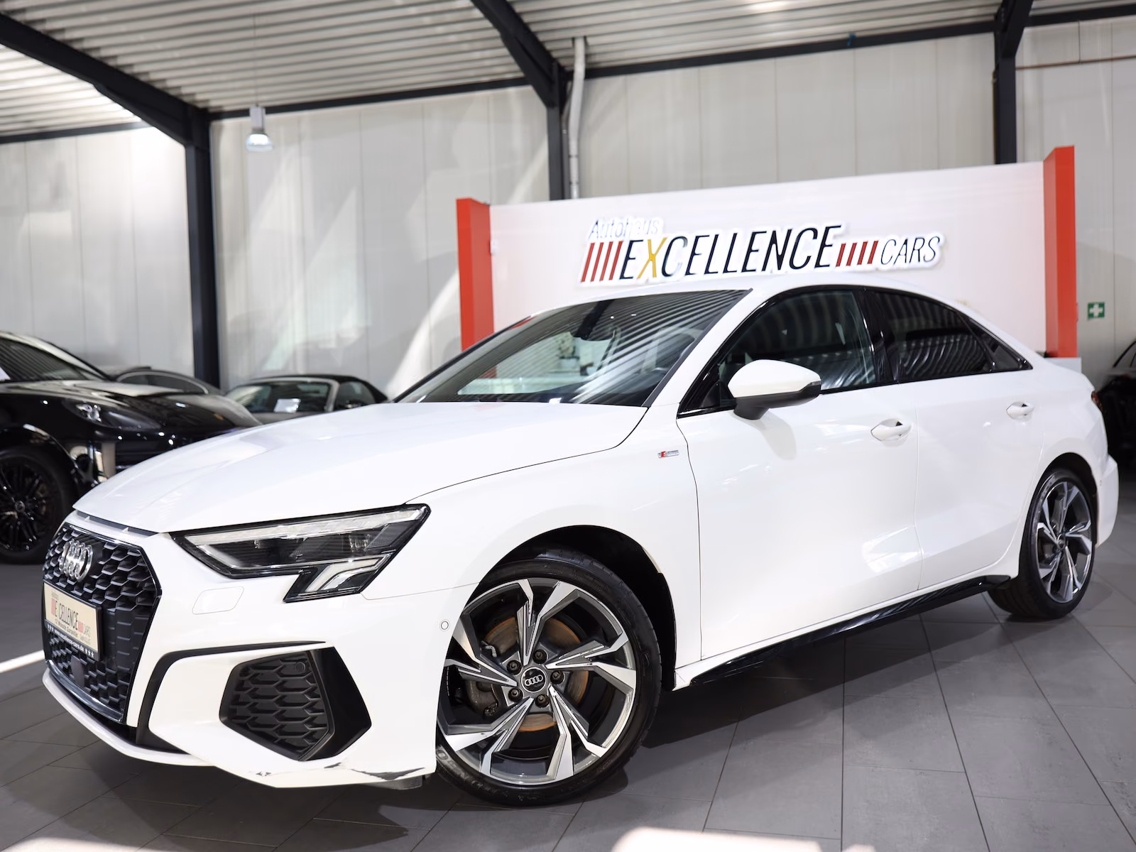 Audi A3 LIMOUSINE 35 TFSI S-LINE SPORT BLACK S-SITZE