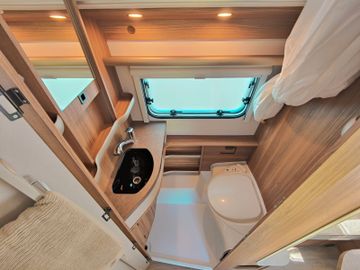 Fahrzeugabbildung HYMER / ERIBA / HYMERCAR TOURING 430 LEGEND URBAN 2023