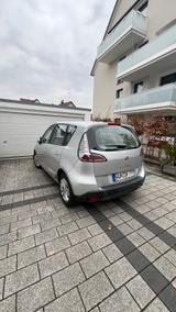 Renault Grand Scenic Paris ENERGY TCe 130 Start & St... - Renault Grand Scenic aus 2013