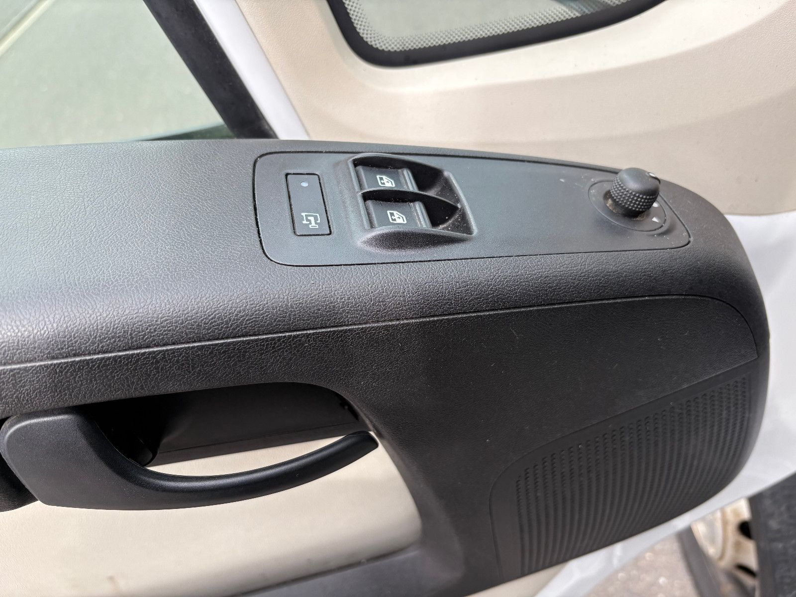 Fahrzeugabbildung Fiat Ducato Grossr.-Kasten 35 130 L4H2 RS: 4035 mm/3-