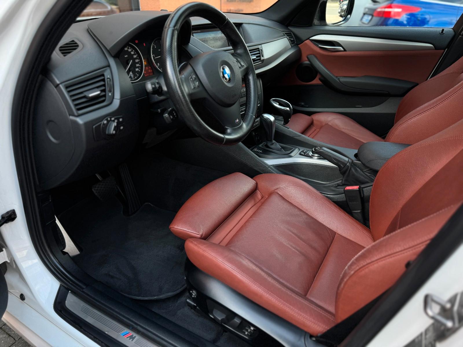 BMW X1 XDRIVE 25D - 204 ch - 4X4 - BVA - ATTELAGE - TOIT PANO