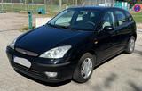 Ford Focus Ghia 1.8 Benzin - Ford Focus aus 2003: Ghia