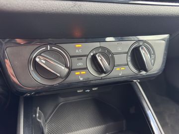 Skoda Fabia IV 1.0 Selection LED PDC SHZ KLIMA ALU