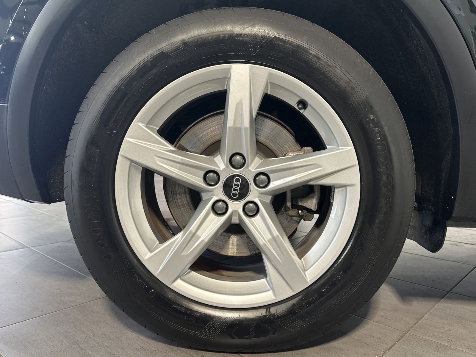 Fahrzeugabbildung Audi Q5 50 TFSI e Quattro NAV+LED+KAM+V-COCK+TEMPOMAT