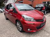 Toyota Yaris 1,4-l-D-4D Club'Navi'LED'Leder'Cam'PDC' - Toyota Yaris in Kiel