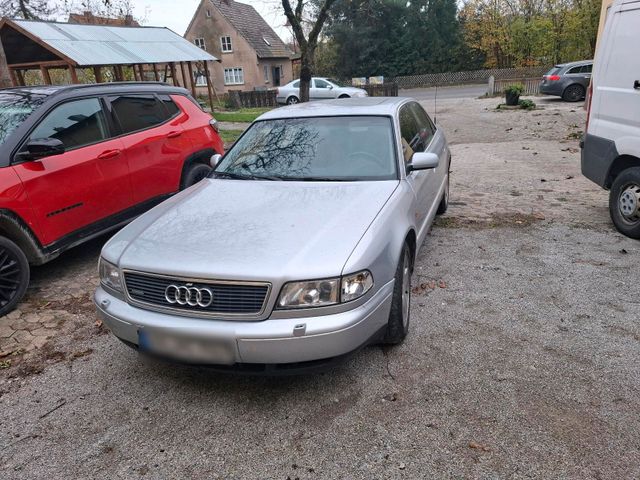 Audi 2 mal Audi A8 4.2