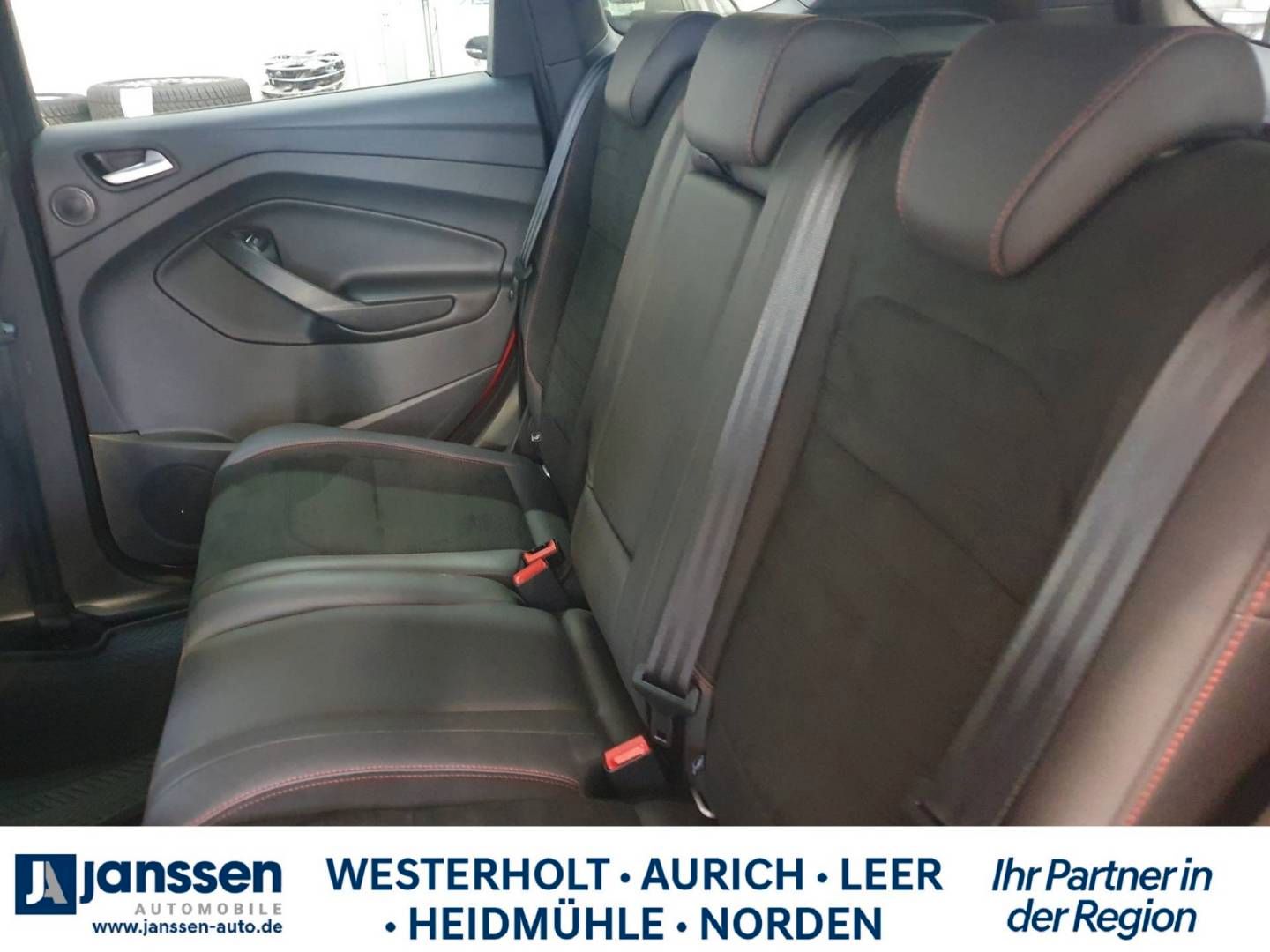 Fahrzeugabbildung Ford Kuga 1.5 EcoBoost 2x4 ST-Line