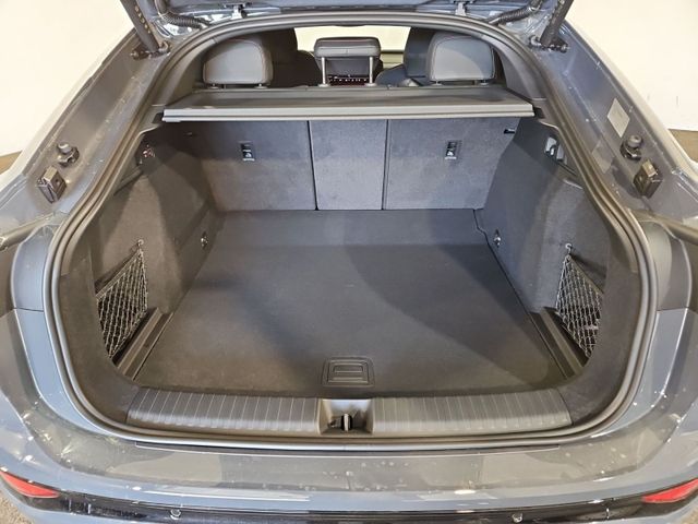 SQ6 Sportback e-tron EDITION ONE GREY+AHK+PANO+