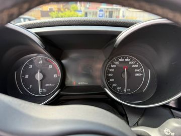 Alfa-Romeo Giulia - 11