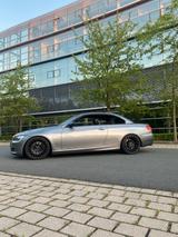 BMW E93 330d Cabrio | TÜV 08/2027 - BMW 330 aus 2007: 330d