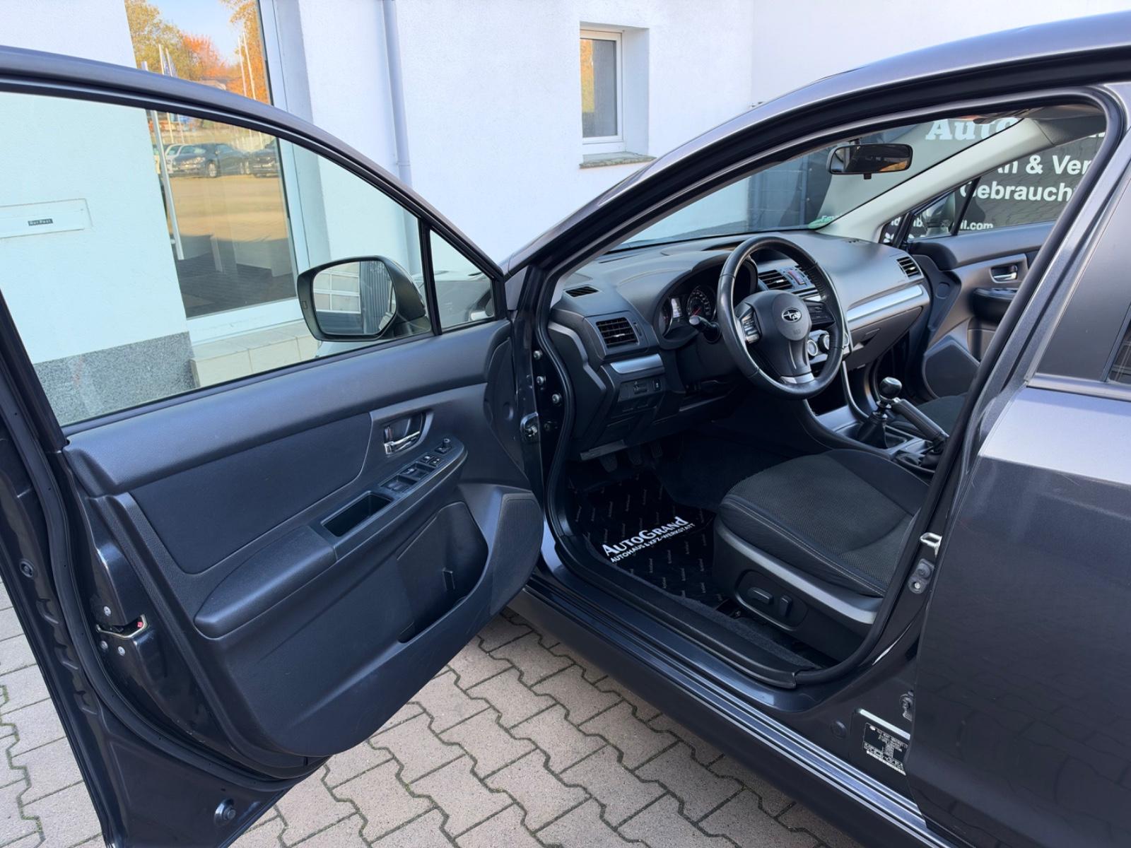 Subaru XV 2012 — photo 10