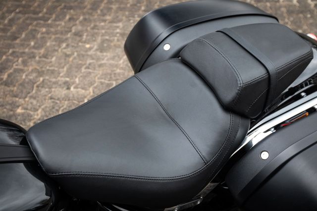 Fahrzeugabbildung Harley-Davidson FLSB SPORT GLIDE 107 ci  MY23 - Verfügbar
