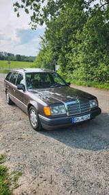 Mercedes-Benz Mercedes W124 230TE - Mercedes-Benz E 230 aus 1992